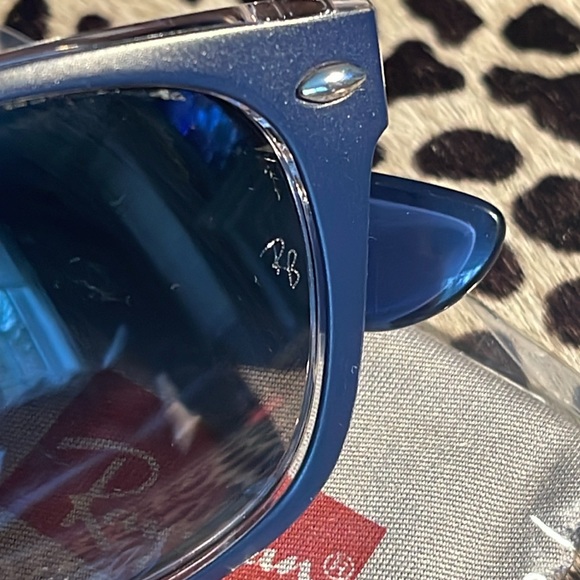 Rayban New Wayfarer RB 2132 - Worn Twice - Picture 6 of 7